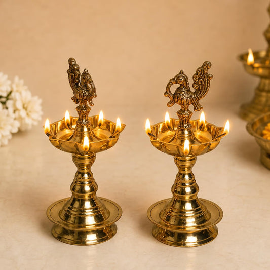 Pure Brass Udupi Diya with 7 Wicks – Murga Design, 4 Inches, Pack of 1 Pair