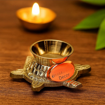 Brass Shankh Stand for Pooja Room Decor, 1 inches, 100 gm