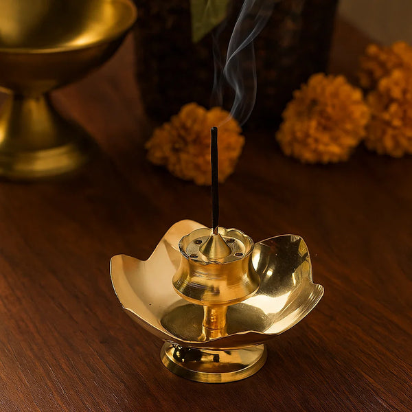 Bhimonee Decor Brass Lotus Design Agarbatti/Dhoop Holder, Home Décor, Gift & Pooja, 80 gm, 2 inches, Brass , 1 Piece